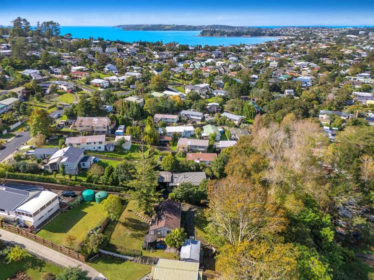 89 Brian Crescent Stanmore Bay_23