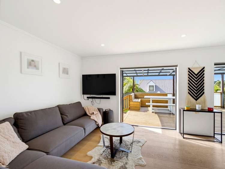 8B Eastwood Rise Browns Bay_7
