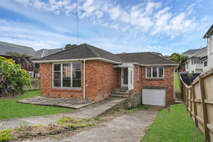 66 Staveley Avenue Hillsborough_1