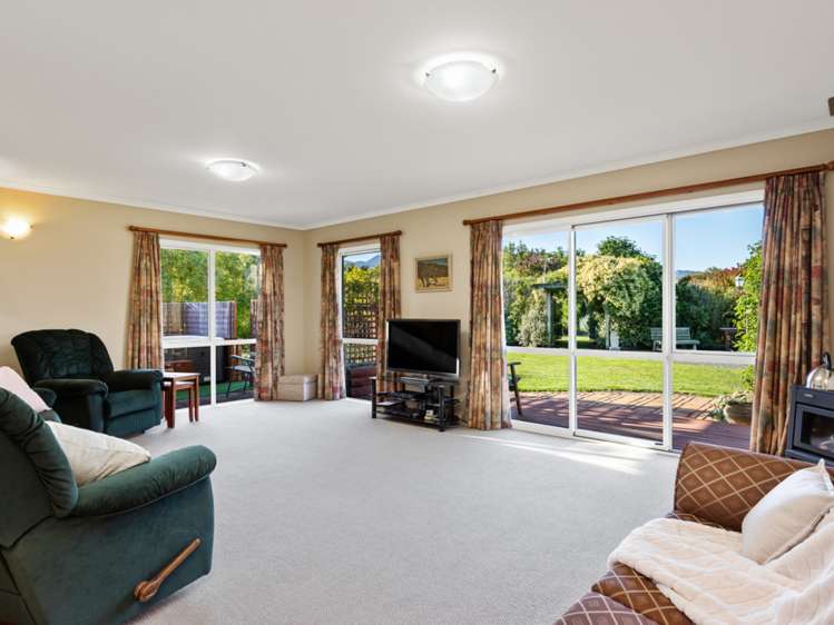 5 Shoreline Place Rarangi_8