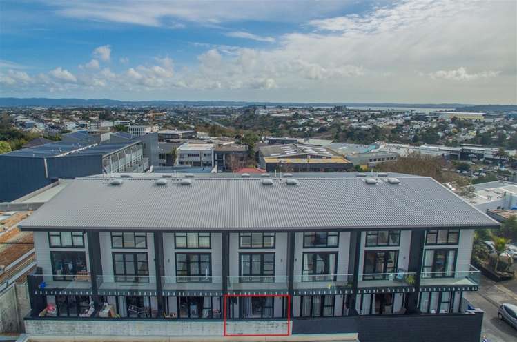 1d/12 Charles Street Mount Eden_7