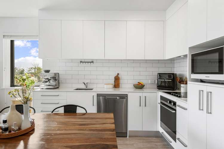 210/165 Lake Road Northcote_11