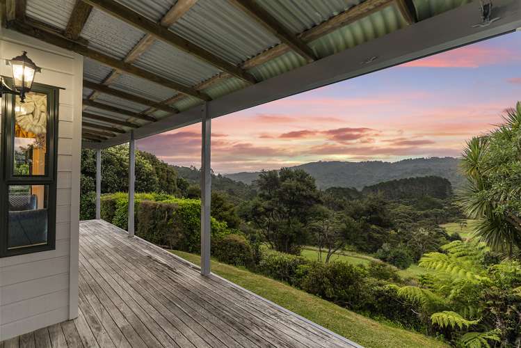 15 Long Road Waitakere_14