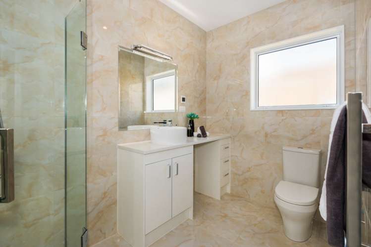 38 Bounty Road Long Bay_17