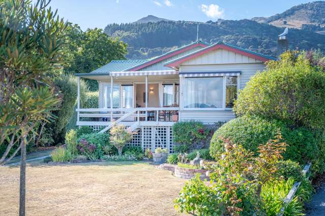 109 Beach Road Akaroa_1