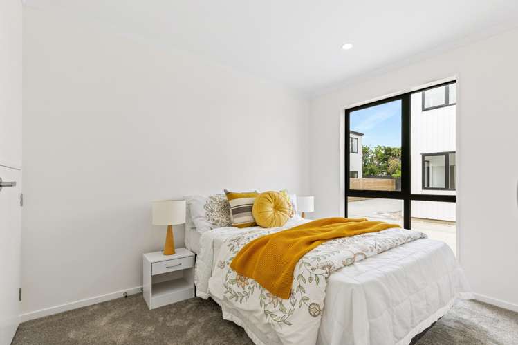 8/113 Beach Road Te Atatu Peninsula_16