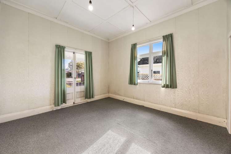 46 Titirangi Road New Lynn_12
