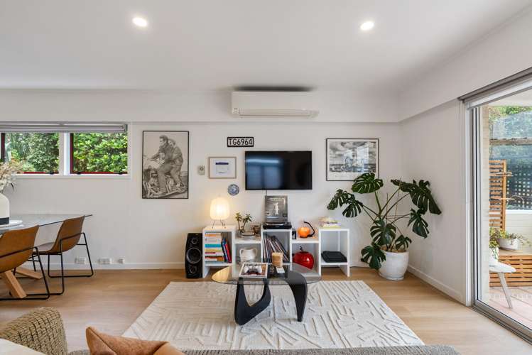 81 Seaview Road Paremata_25