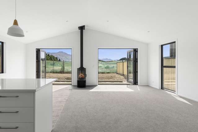 House 1, 8 Robrosa Street Wanaka_4