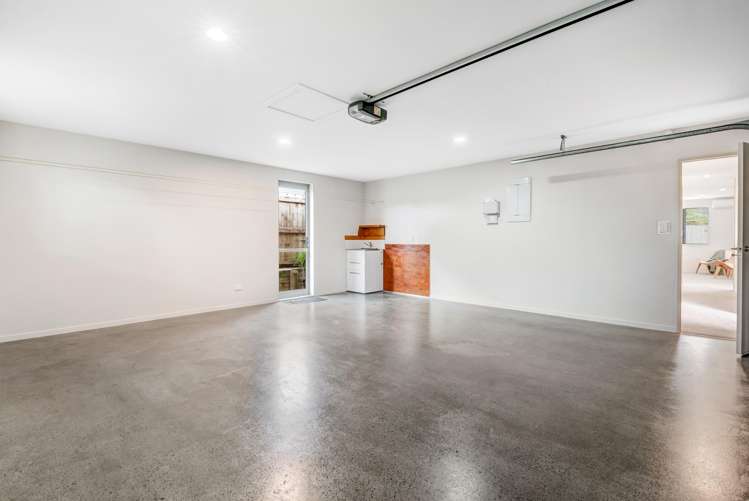 383 Lake Road Hauraki_24