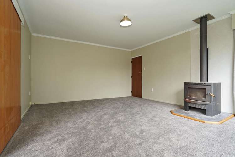 10 Robertson Road Whatawhata_14