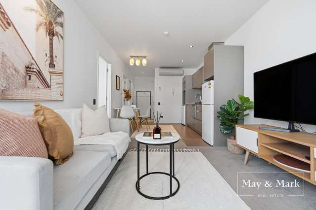 Urgent Sale in Downtown!!