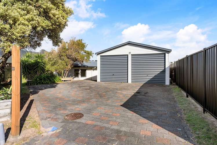 16 Braddock Grove Pauanui_21