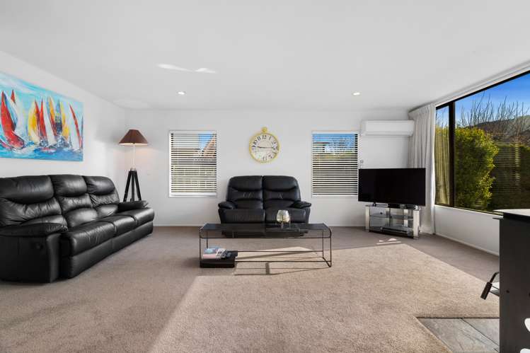 379 Peninsula Road Kelvin Heights_14