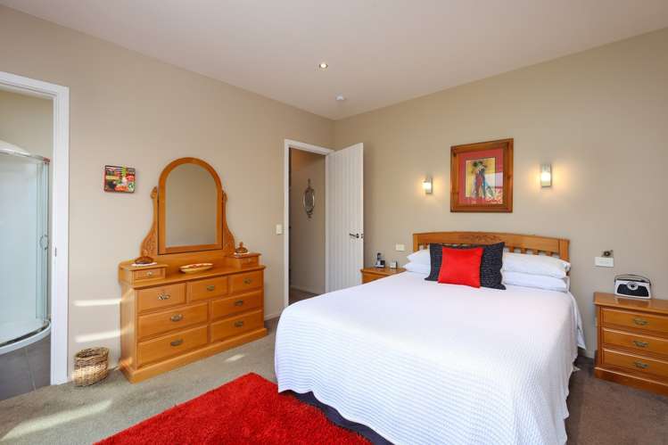 11 Elliott Street The Wood_9