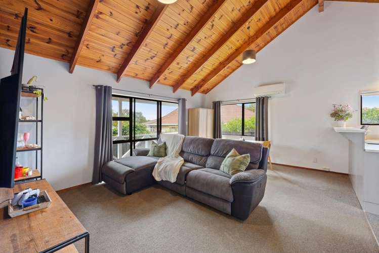 2/11 Hosking Place Clarks Beach_10