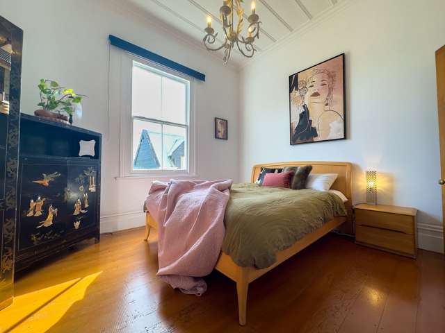 Gorgeous furnished central villa - short/long term