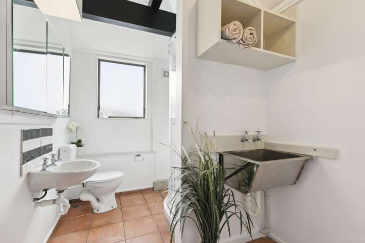 140 Akaroa Drive Maupuia_11