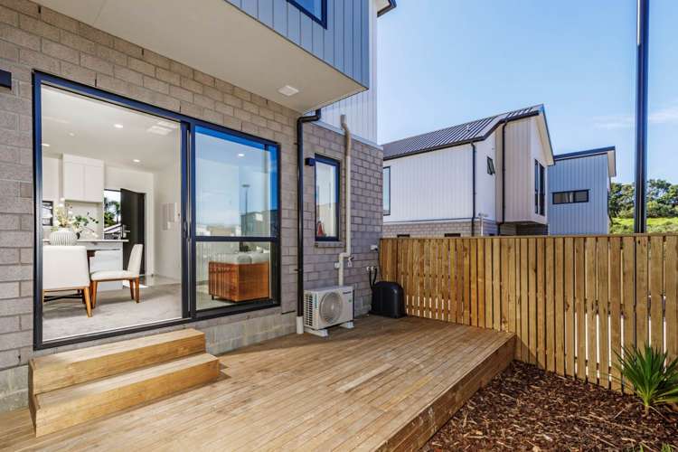 140b Tiriwa Drive Massey_3