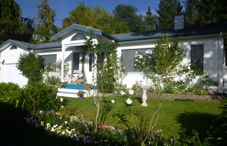 1664 Kahuranaki Road Kahuranaki_1