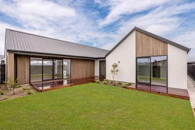 25 Guinevere Drive_1