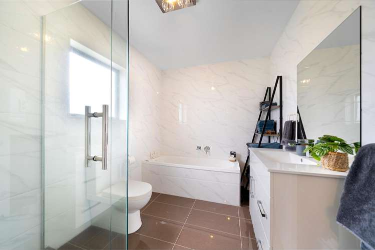 28B Kirrie Avenue Te Atatu South_17