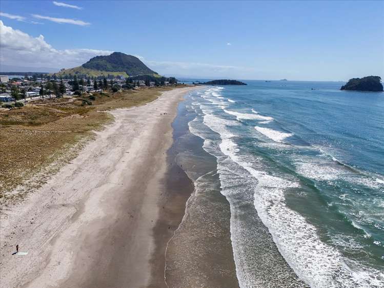 2/135 Marine Parade_5