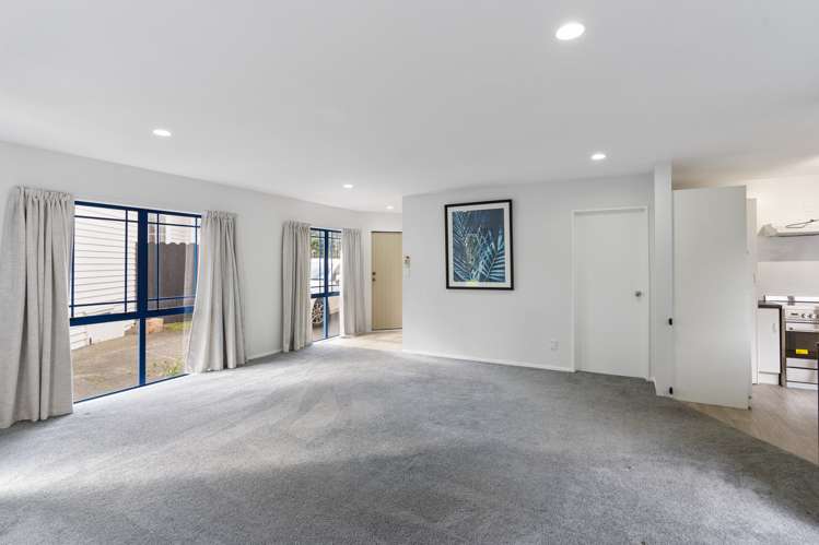 2/215 Main Highway Ellerslie_3