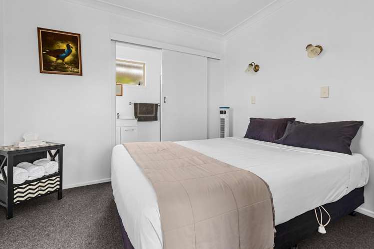 53 North Street Mokau_12