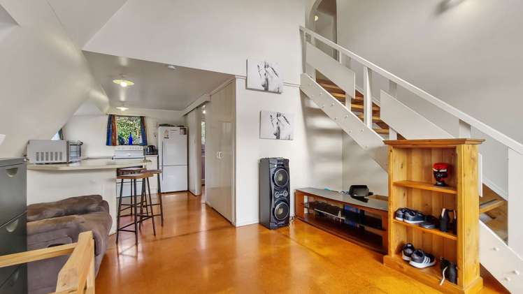 28 Neil Road Fairy Springs_6