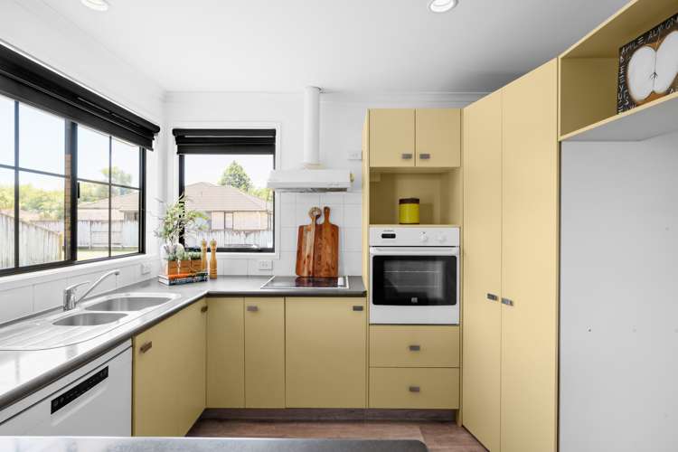 15 Farnham Close Rototuna North_7