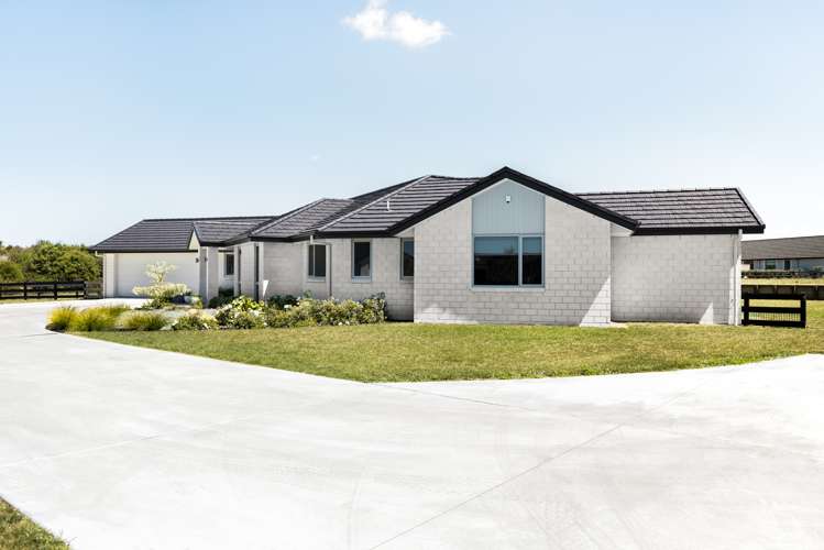 55 Alan Livingston Drive Cambridge_16