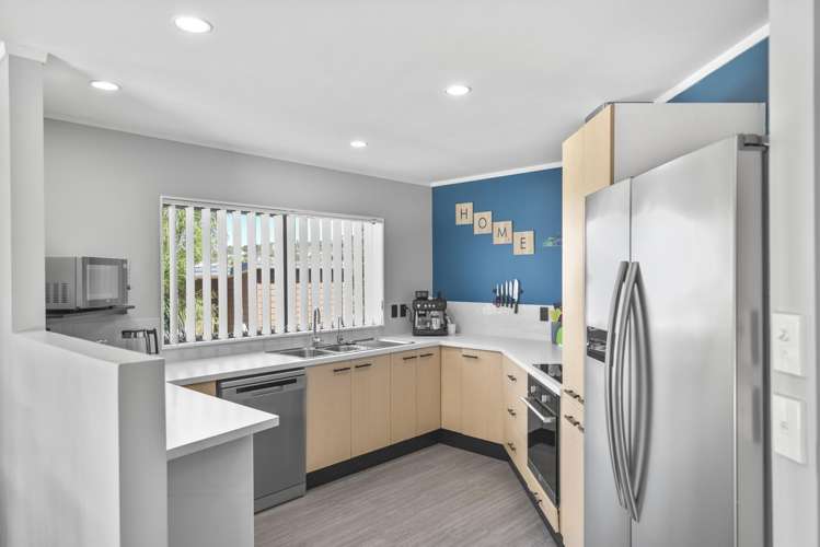 96 Brian Crescent Stanmore Bay_4