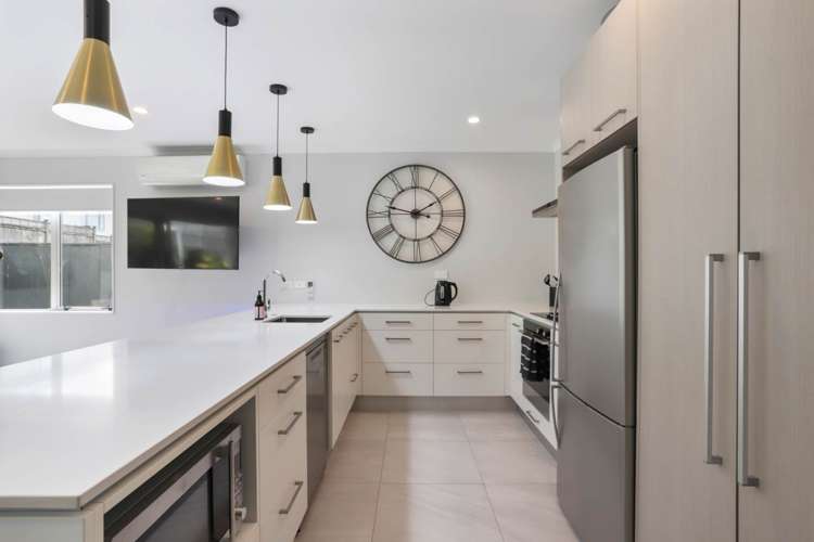 16 Samuel Cassidy Avenue Swanson_7