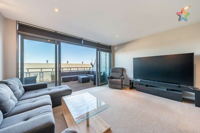 TWO-BEDROOMS, CENTRAL PETONE, MOVE IN NOW!