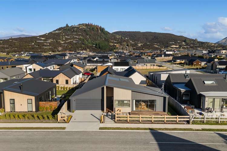 4 Moonstone Street Wanaka_26