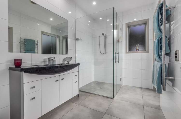 75B Paremata Haywards Road Pauatahanui_16