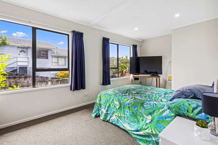 17 Jenanne Place Totara Vale_12