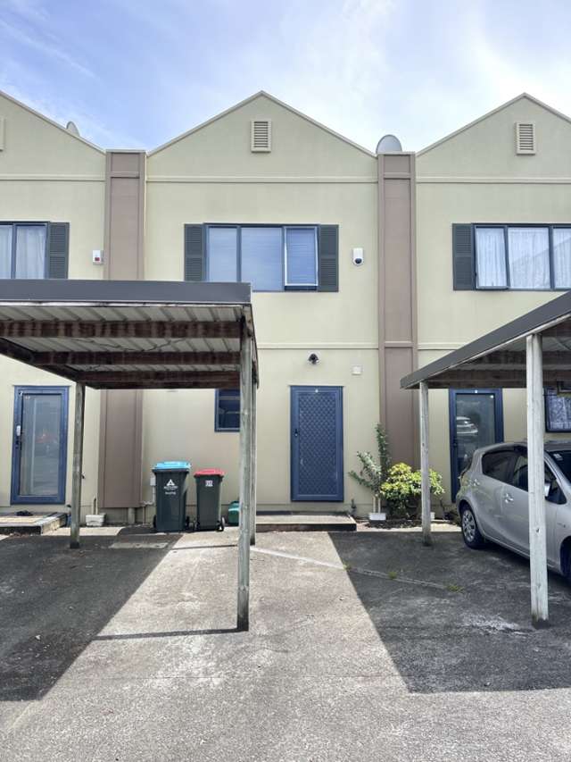 Secured and Private 2 Bedrooms Townhouse with 2 Parking