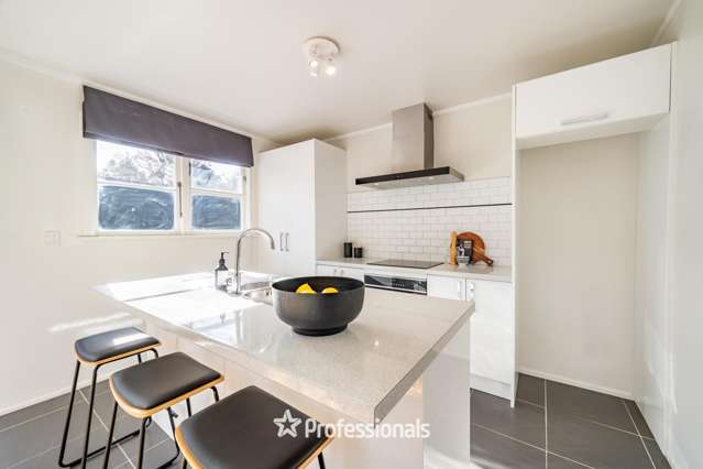 190 Dowse Drive Maungaraki_4