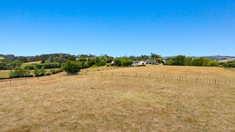 1224 State Highway 16 Waimauku_25