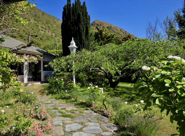 67 Gordon Street Kurow_0