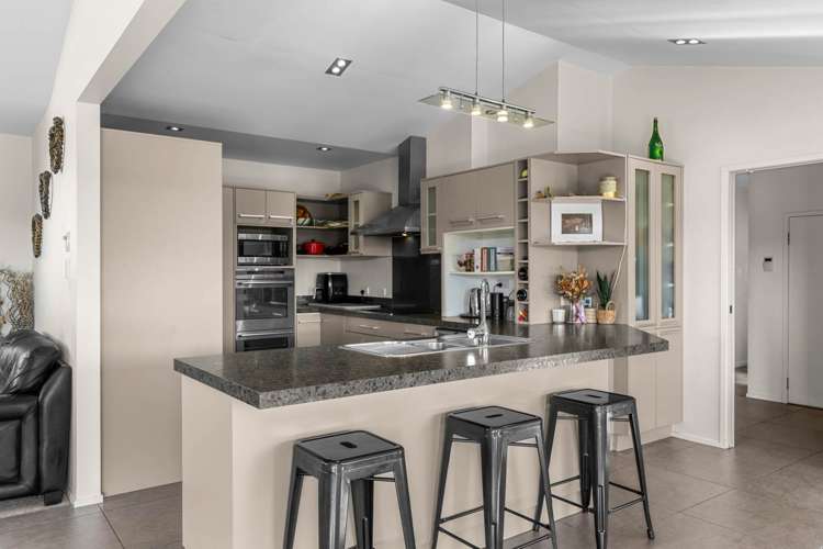 712 One Tree Point Road One Tree Point_12