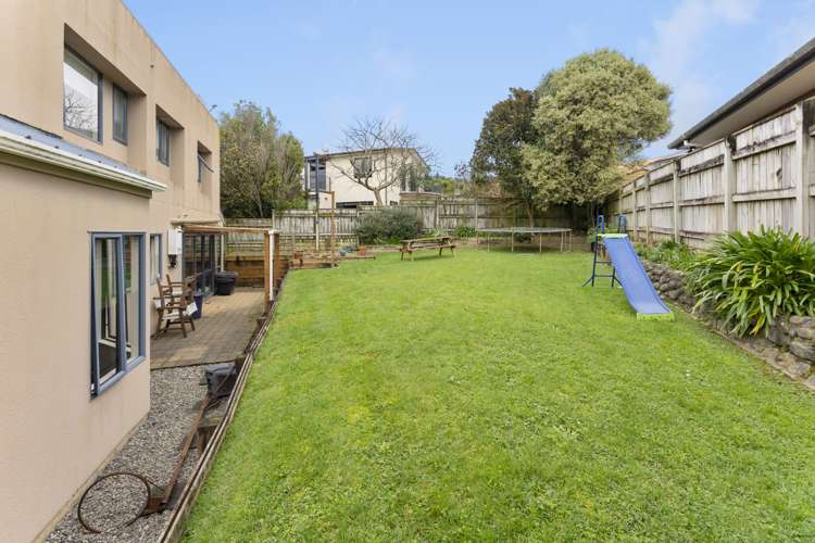 2 Betty Watt Grove Riverstone Terraces_16