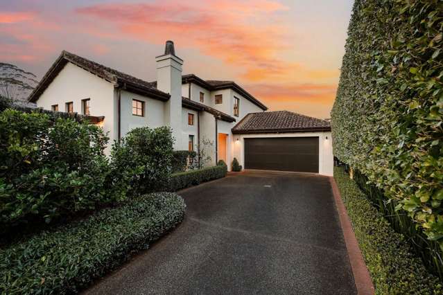 Quality at Its Best-Close to Golf Course & Schools