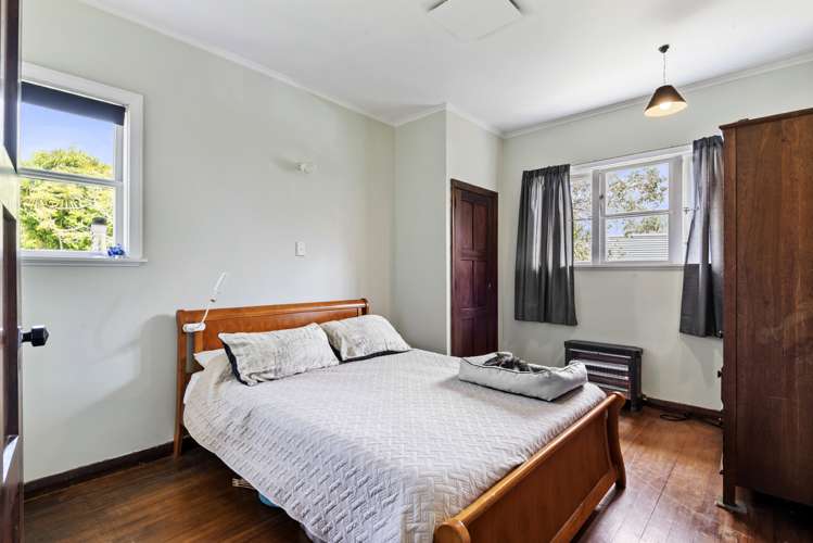 325 Lake Road Hauraki_10