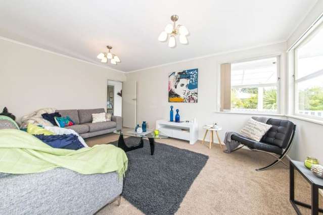 8 Drive Pickering Avenue Manurewa_3