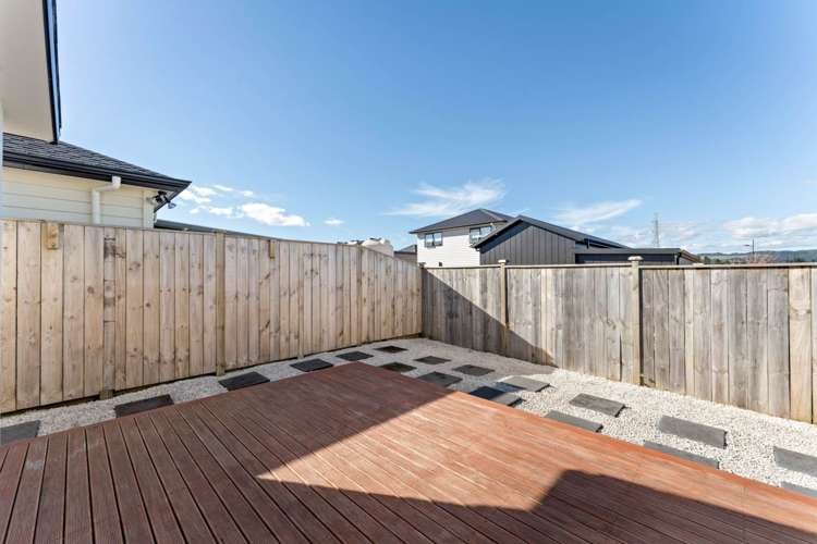 17 Kahui Parade Karaka_17