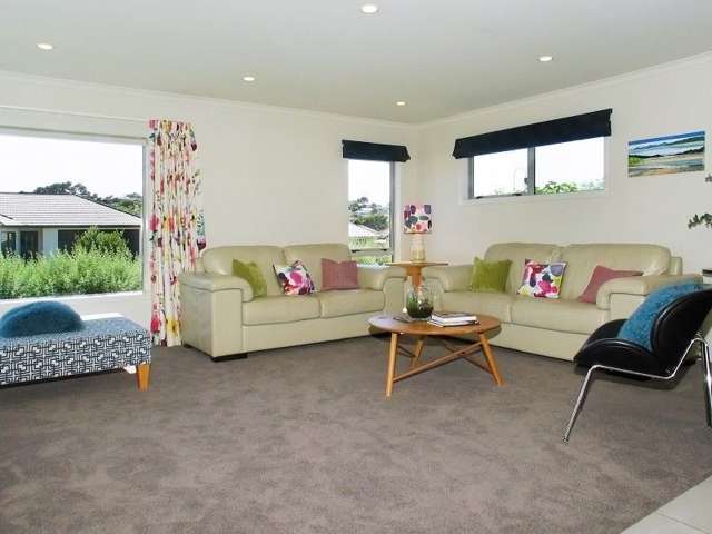 2 Milford Street Aotea_3