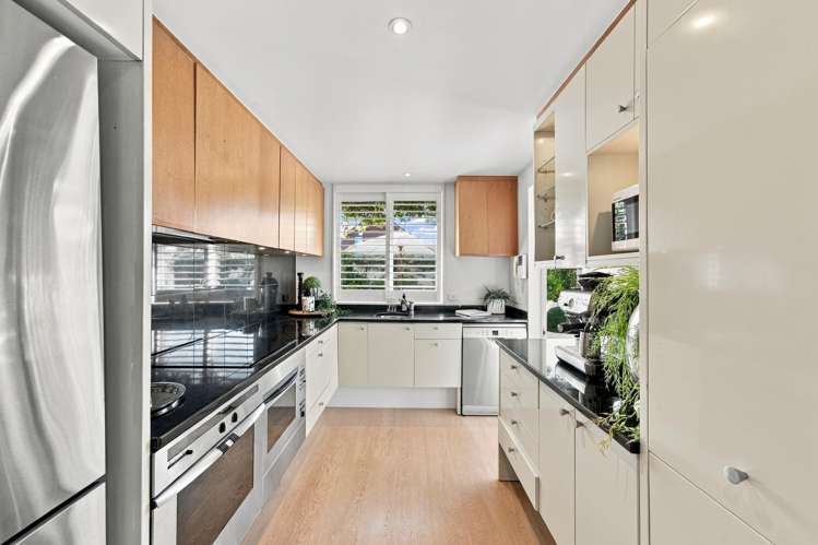 74 Office Road Merivale_3